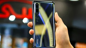 (P) Xiaomi Mi Note 10, telefonul de gamă medie pe stereoizi