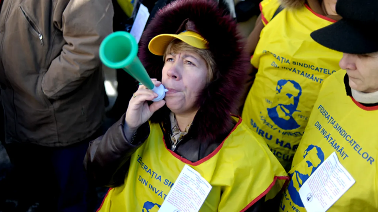 Sindicatele din învăţământ se pregătesc de greve