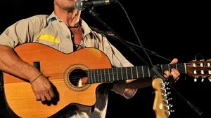 Manu Chao revine în concert la Bucureşti, pe 16 aprilie, la Sala Palatului. Vezi aici preţul biletelor!