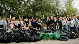 Clujenii, invitați să ia parte la prima Zi de Curățenie Națională, cu prilejul inițiativei „Let's Do It, Romania!”