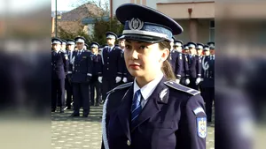 Mesajul şefei de promoţie a unei şcoli de Poliţie către colegi: Nu uitaţi că sunteţi oameni