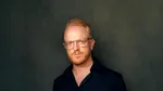 Actorul Owain Rhys Davies, cunoscut pentru rolul din „Twin Peaks”, a murit la vârsta de 44 de ani