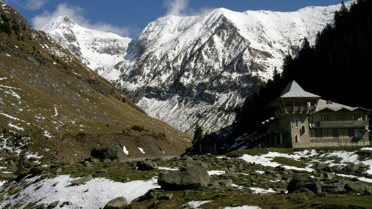 Transfăgărăşanul a fost închis