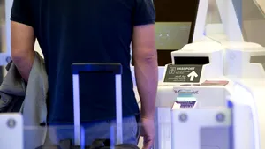 Sfatul unui expert în călătorii. Ce glume și afirmații nu trebuie făcute la controlul pașapoartelor