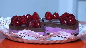 Deserturile raw vegane, o alternativă sănătoasă şi blândă cu silueta. Pandemia a afectat, însă, vânzările cofetăriilor