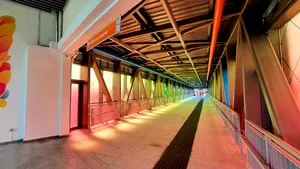 Locuitorii din Popeşti-Leordeni, la 5 minute de staţia de metrou Berceni. Pasarela Popeşti Vest uneşte oraşul cu Sectorul 4 al Capitalei 