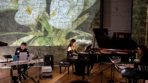 Debut strălucitor al turneului IMAGINE UNIVERSE prezentat de pianista Sînziana Mircea la Milano, într un concert imersiv sold out