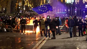 Kremlinul despre protestele din Georgia: Se văd semne ale unei „revoluţii în stil ucrainean”