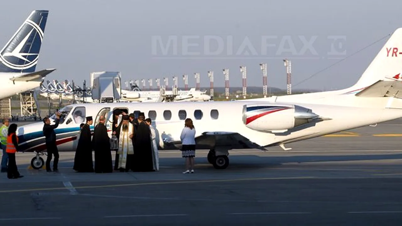 Lumina sfântă, adusă în Bucureşti de la Ierusalim cu un avion special