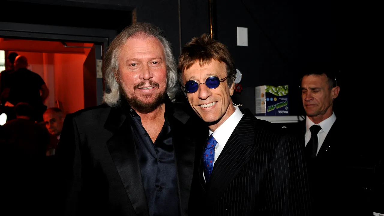 Singurul membru supravieţuitor al celebrei formaţii Bee Gees a fost înnobilat