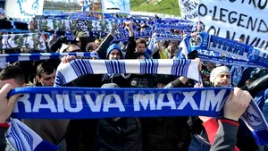 Suporterii echipei FC Universitatea Craiova au protestat în faţa stadionului şi i-au cerut patronului Mititelu să părăsească clubul - FOTO