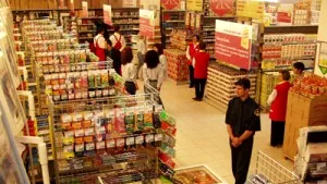 Retailers May Benefit From Intl Crisis, Layoffs - Rewe Romania