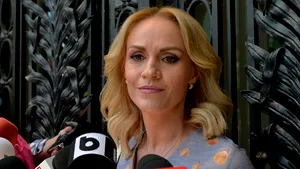 Firea vs. Nicuşor Dan: Bine ati revenit în Bucureşti, Dl candidat! Sau, mai corect: bine v-ati trezit! Somn usor in continuare! Nani, nani!!!