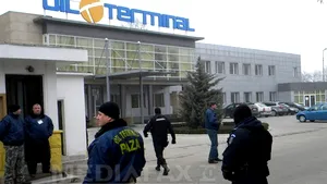 Constanţa: Controlul Poliţiei şi Gărzii Financiare la societatea Oil Terminal a fost reluat
