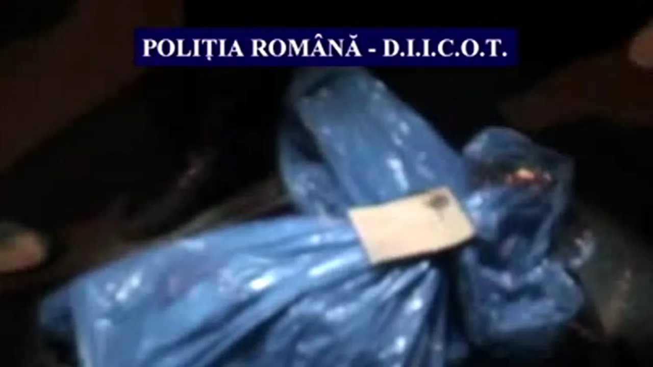 Traficant de droguri prins cu 2,5 kg. canabis, pe care voia să le vândă studenţilor din Timişoara -VIDEO