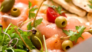 Dieta mediteraneană reduce efectele nocive ale fumatului asupra metabolismului, arată un studiu