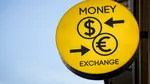 Curs valutar, 23 octombrie. Euro scade, aurul urcă din nou