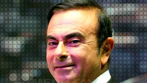Directorul general Renault-Nissan, Carlos Ghosn, decorat de preşedintele Băsescu