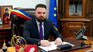 Vlad Popescu Piedone: „Ai observat gropi sau zone degradate? Trimite-ne pe whatsApp foto sau video şi adresa exactă” (P)