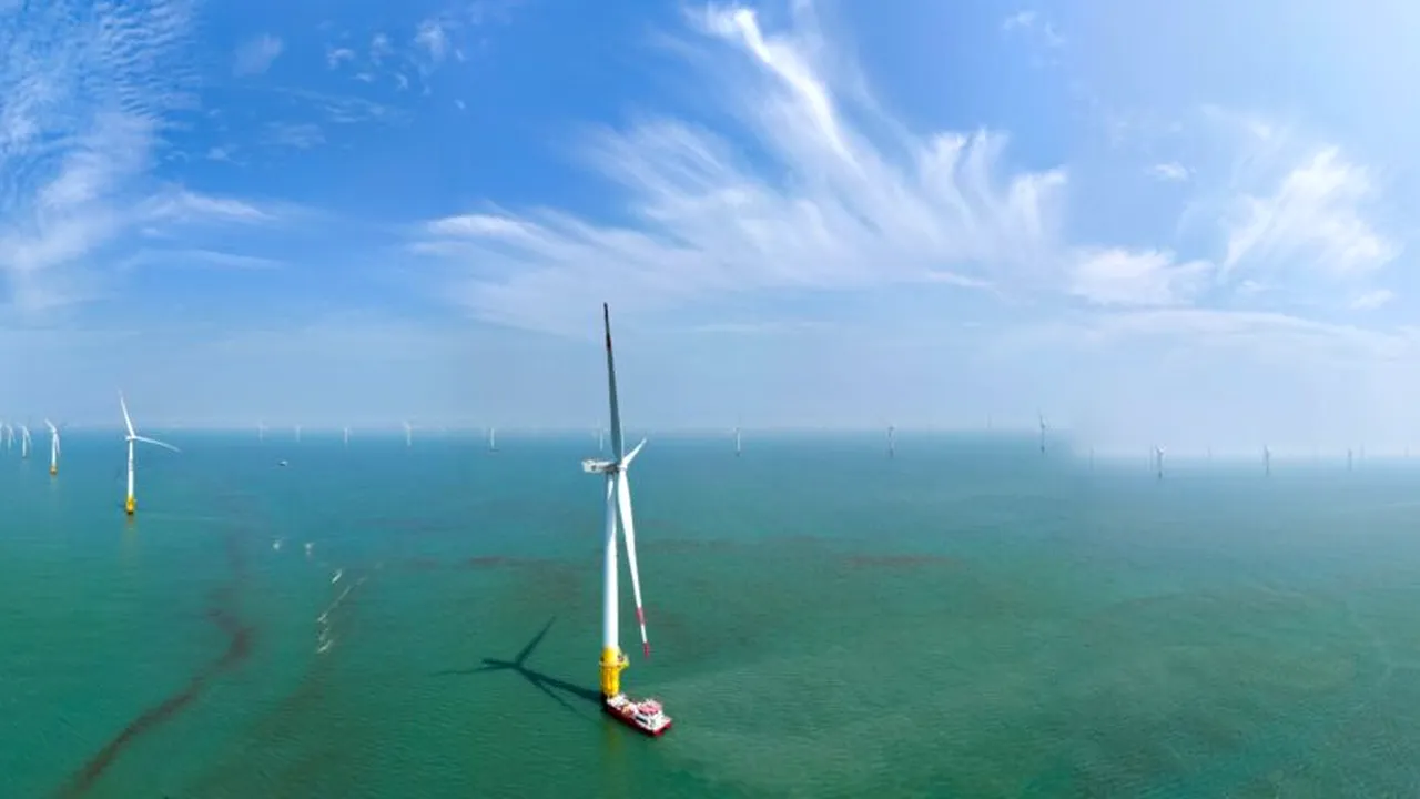 Ministerul Energiei propune trei perimetre eoliene offshore, cu o capacitate de 3,1 GW, pentru a putea fi concesionate în Marea Neagră. Proiectul, publicat cu o întârziere de peste 16 luni