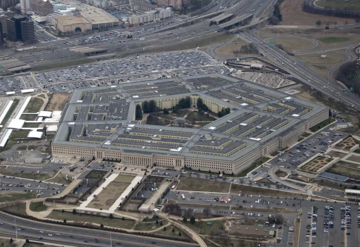 NEWS ALERT Evacuare la Pentagon. Mai multe echipe speciale se află în clădire