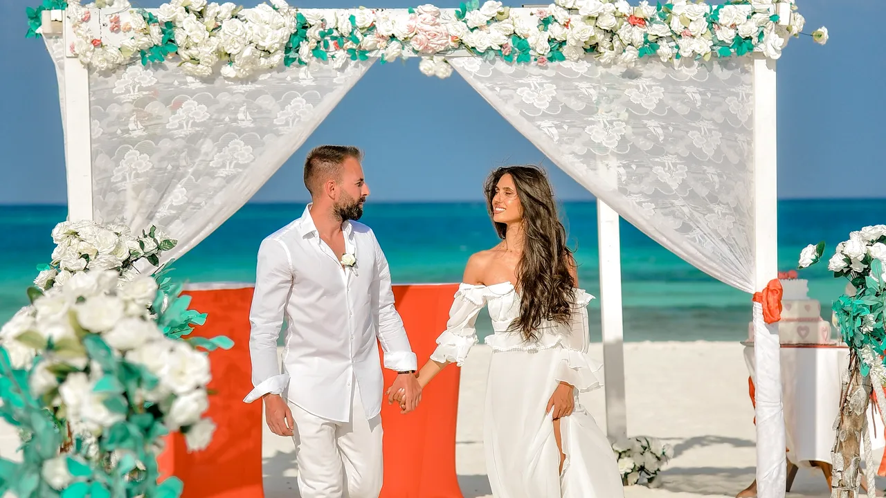 Marius Morra s-a căsătorit în Maldive, în cadrul unei ceremonii simple, care a avut loc pe plajă