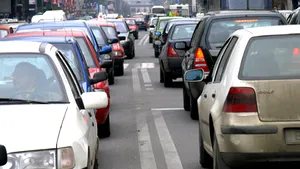 Sensurile de circulaţie pe două străzi din zona Pasajului Basarab vor fi inversate