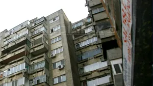 Bucureştenii vând garsoniere confort 3 la preţ de Logan