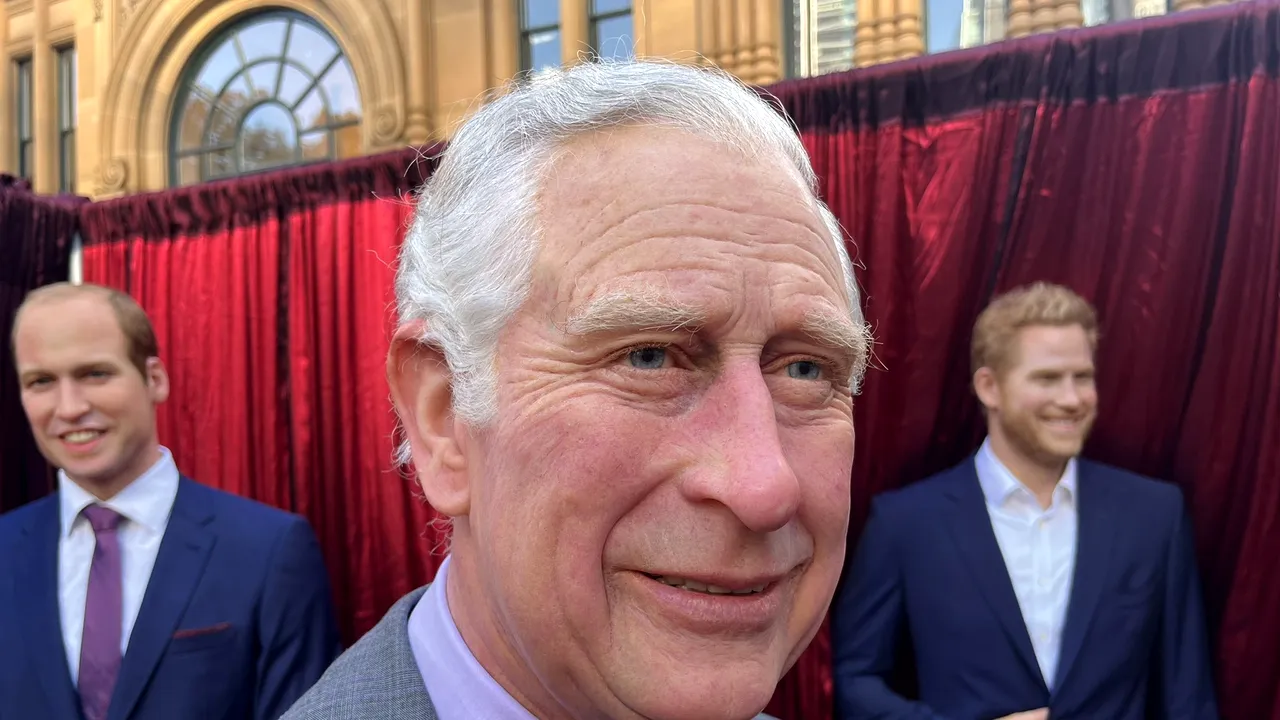 Opera de ceară a regelui Charles al III-lea, dezvăluită în faţa clădirii Queen Victoria din Sydney, cu câteva zile înainte de încoronarea oficială