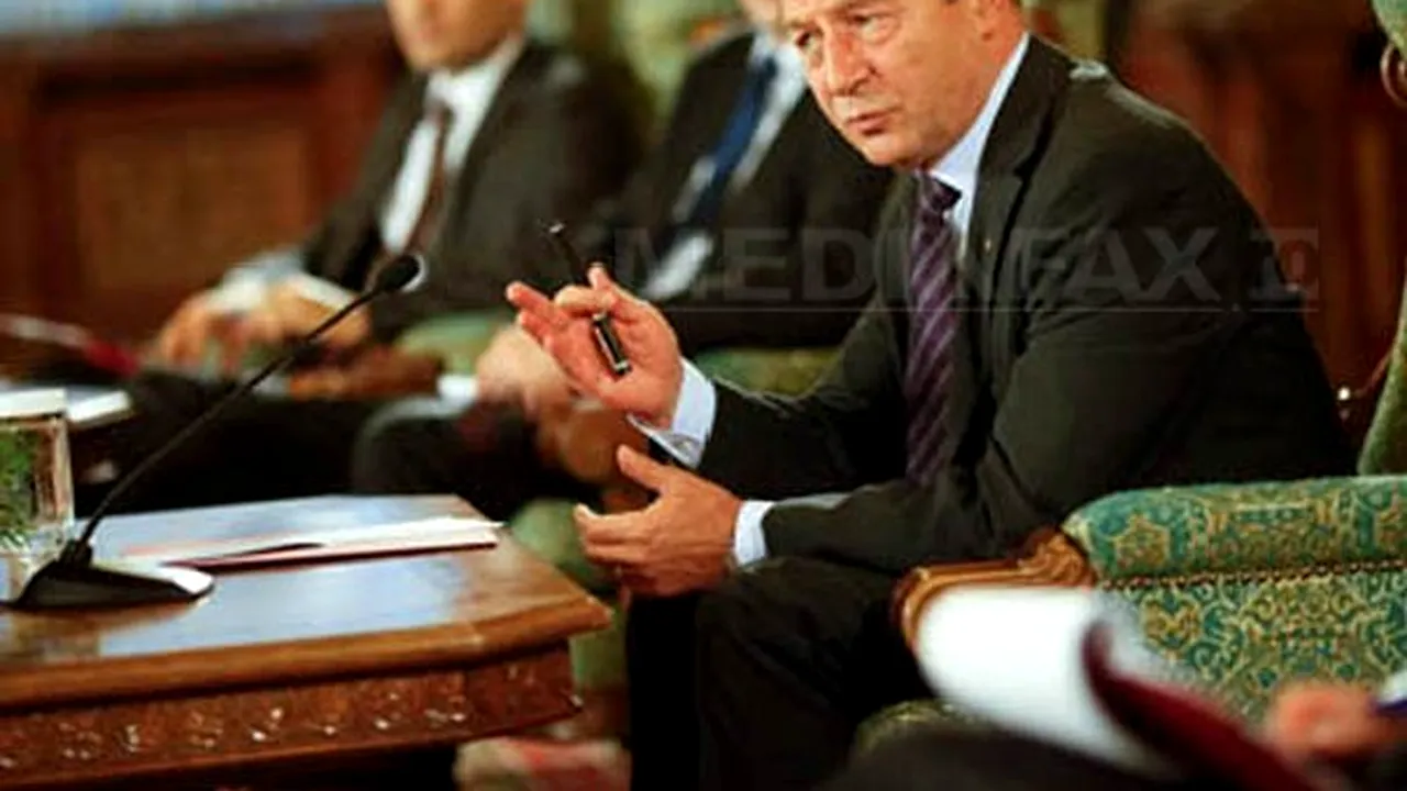 Băsescu cheamă USL separat la consultări, la ora 14.00. Discuţiile cu puterea încep la ora 15.00