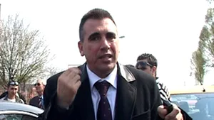 Penescu, rămas fără permis, vrea să vină cu avionul la meciurile din Liga I