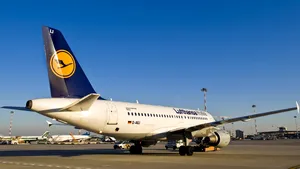 Lufthansa renunţă la adresarea „doamnelor şi domnilor” către pasageri
