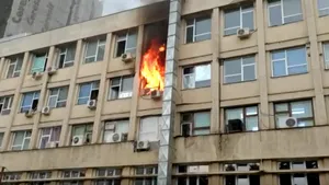 Incendiu la Spitalul de Copii „Sfânta Maria” din Iaşi. Bilanţ: 31 persoane evacuate VIDEO