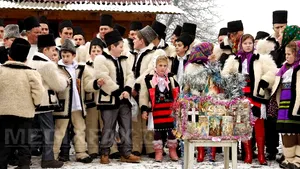 The Guardian: Localnicii din Maramureş se omoară între ei pentru o palmă de pământ - FOTO 