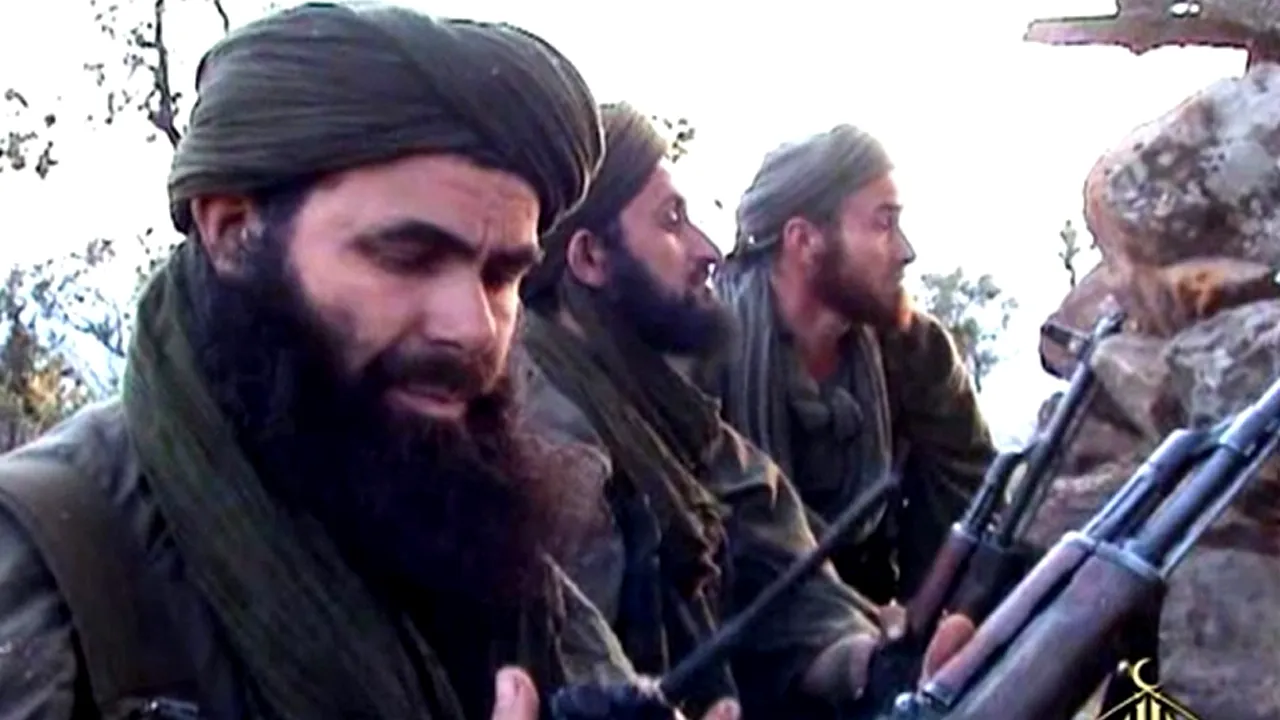 Franţa l-a ucis pe liderul al-Qaeda din nordul Africii. Un important membru ISIS a fost capturat
