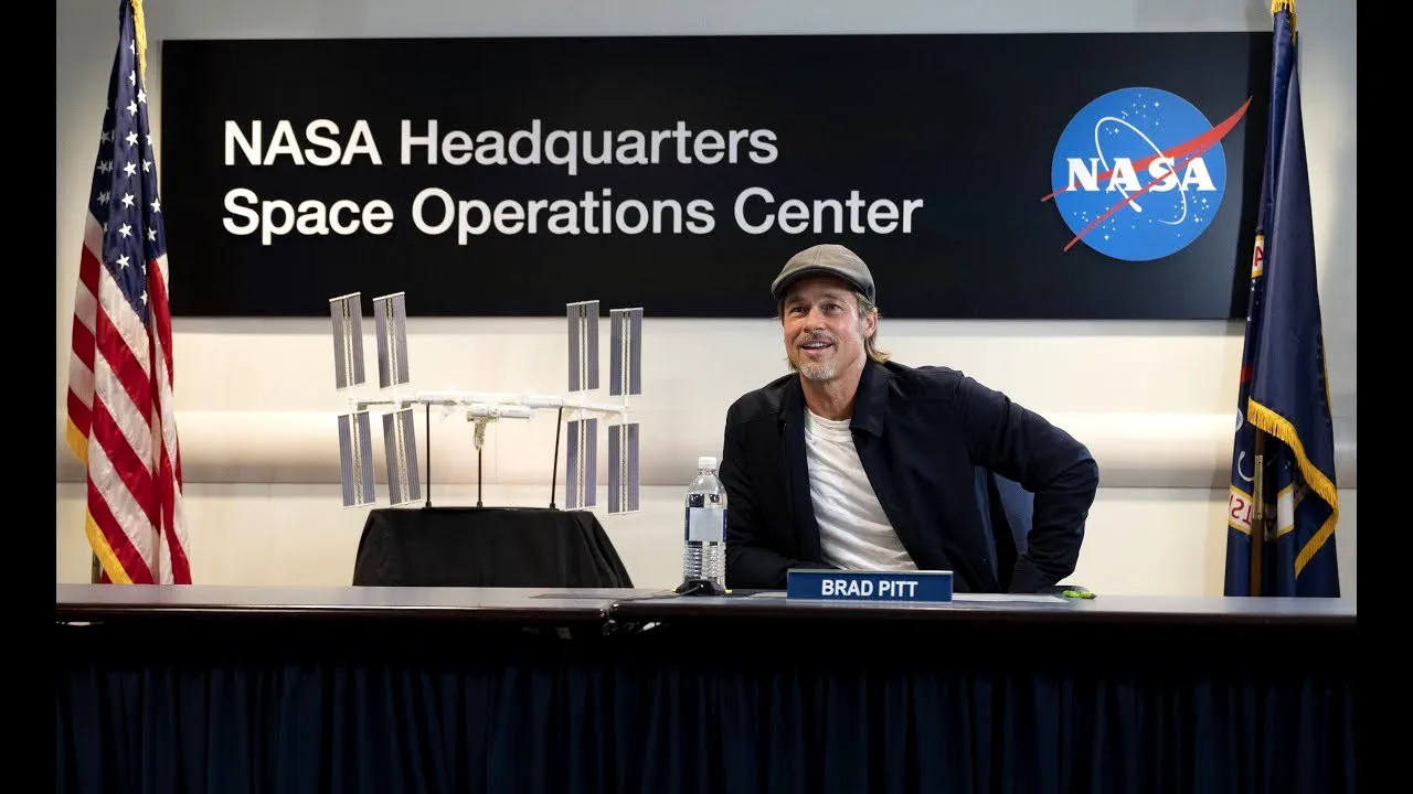 Convorbiri cu Brad Pitt în spaţiu: Despre ce a discutat celebrul actor cu un astronaut de pe Staţia Spaţială Internaţională | VIDEO