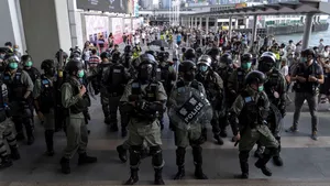 Protestele din Hong Kong: Sute de oameni, cu vârste cuprinse între 12 şi 65 de ani, au fost arestaţi