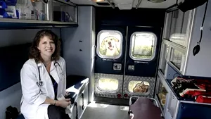 Cât sunt dispuşi să plătească stăpânii pentru o ambulanţă destinată animalelor de companie