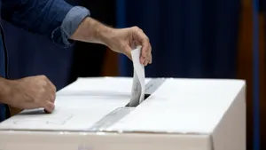 Surpriză în Franța: unul din șase alegători a consultat inteligența artificială ca să știe cu cine să voteze