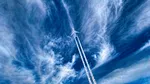 Poluarea produsă de avioane își crește toxicitatea în atmosferă. Cum ne este afectată sănătatea