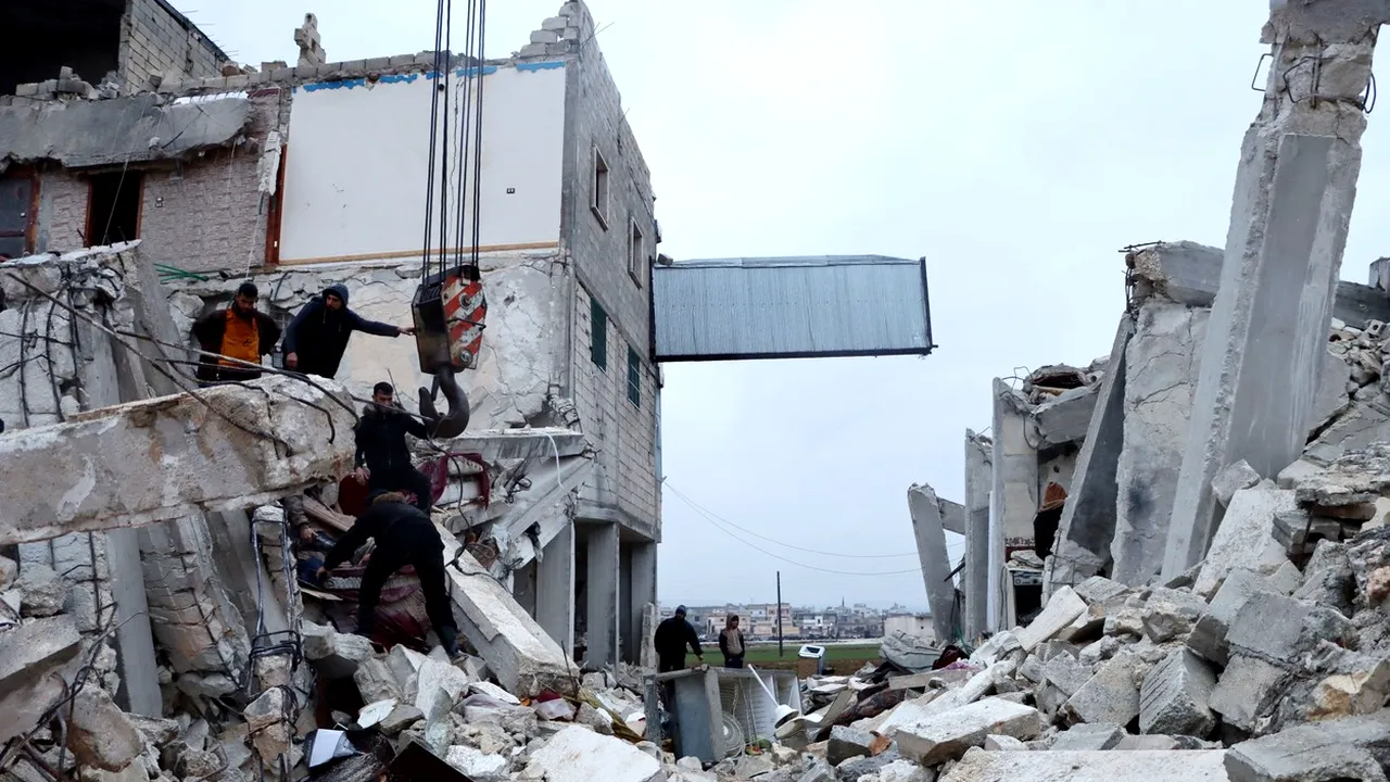 Bilanţul victimelor cutremurului s-ar putea dubla sau mai rău, spune şeful ONU