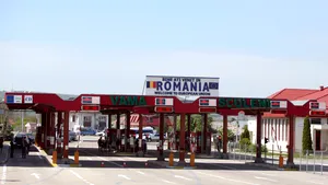 Trei poliţişti de frontieră de la Vama Sculeni, reţinuţi de procurorii DNA