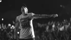 Eminem sărbătoreşte 12 ani de când a renunţat la droguri şi la alcool