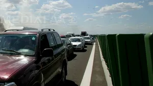 Turiştii se întorc de la mare: Coloane de maşini din Constanţa spre autostradă