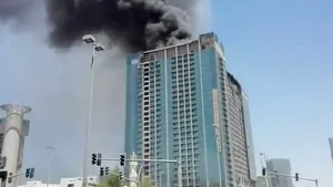 Incendiu de amploare la un imobil de 28 de etaje din Abu Dhabi - VIDEO