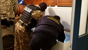 Percheziţii la mai mulţi localnici din Tulcea, suspectaţi de braconaj piscicol. FOTO