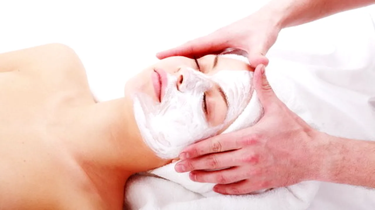 Tratamente faciale care pregătesc tenul pentru sezonul rece