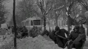 Iarna în România în 1969: Ştirea care anunţa căderi masive de zăpadă şi blocarea mijloacelor de transport în comun - VIDEO