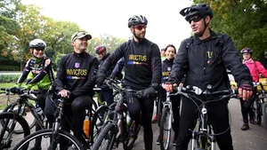 Ministrul Apărării a mers 56 kilometri pe bicicletă pentru participarea militarilor răniţi la Invictus