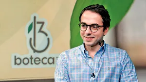 Şi în România poţi să reuşeşti. Povestea a doi antreprenori români care au lăsat străinătatea în spate pentru a deschide un mic business în Bucureşti unde îmbină cafeaua şi aerul parizian al celebrului cartier Marais 